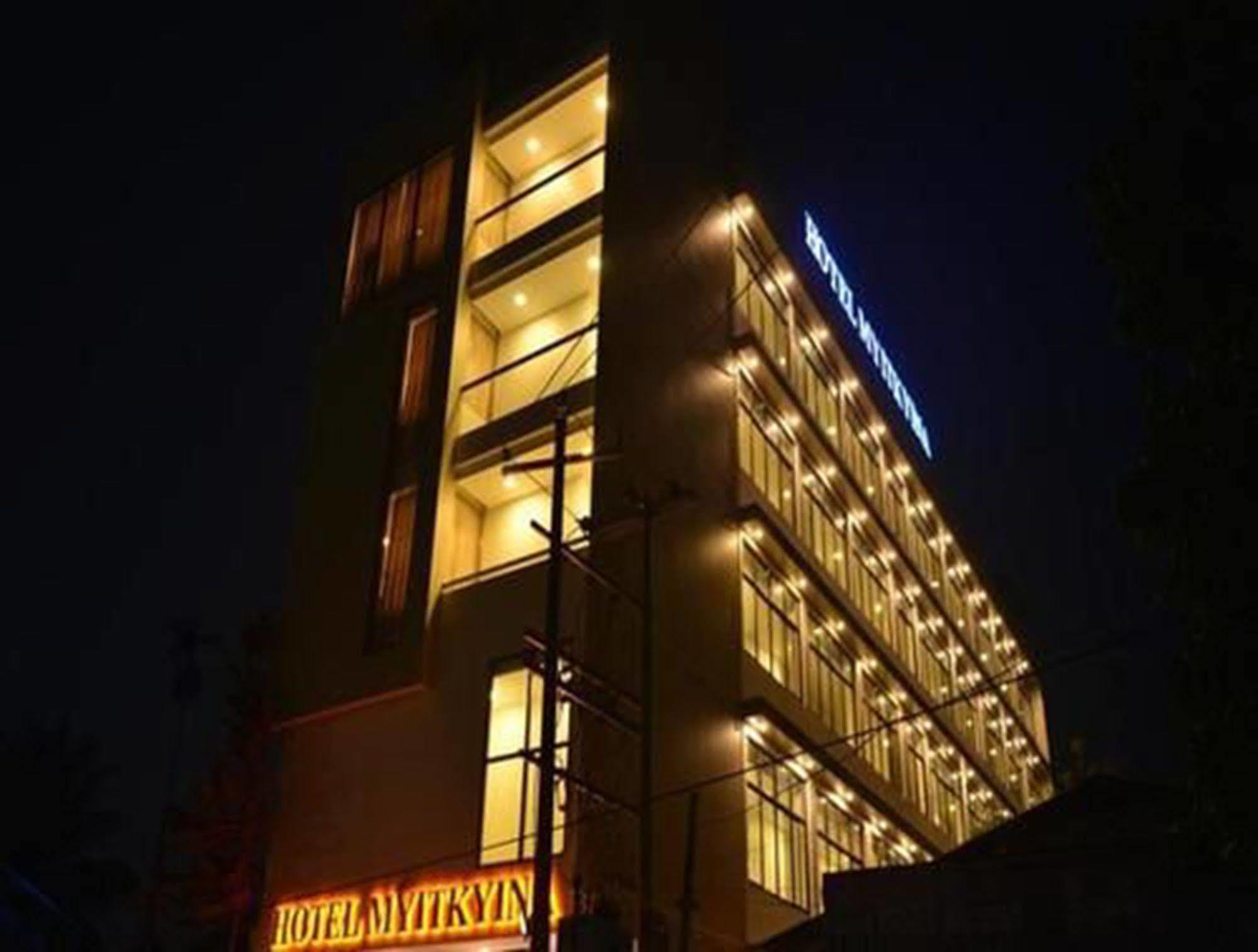 Hotel Мьичина Экстерьер фото